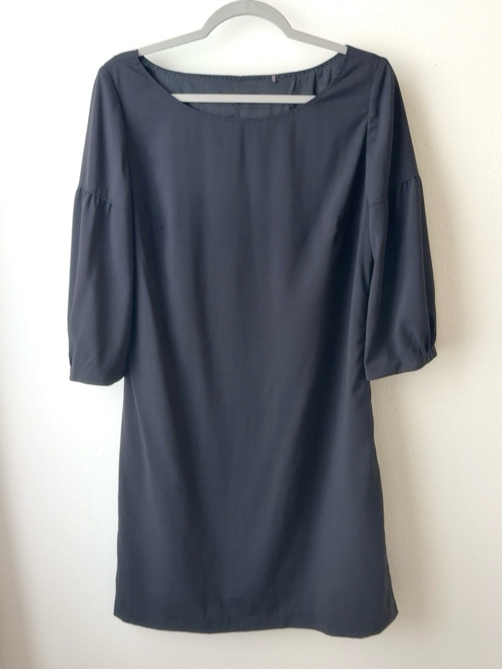 Elie Tahari Black Wool Shift Dress Size 10 Bell Sleeve